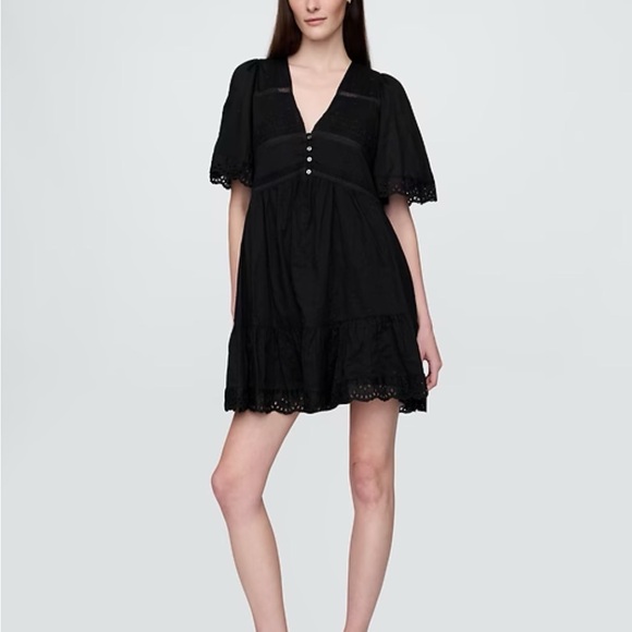 GAP Black Lace-Trim Blouse - Picture 1 of 6